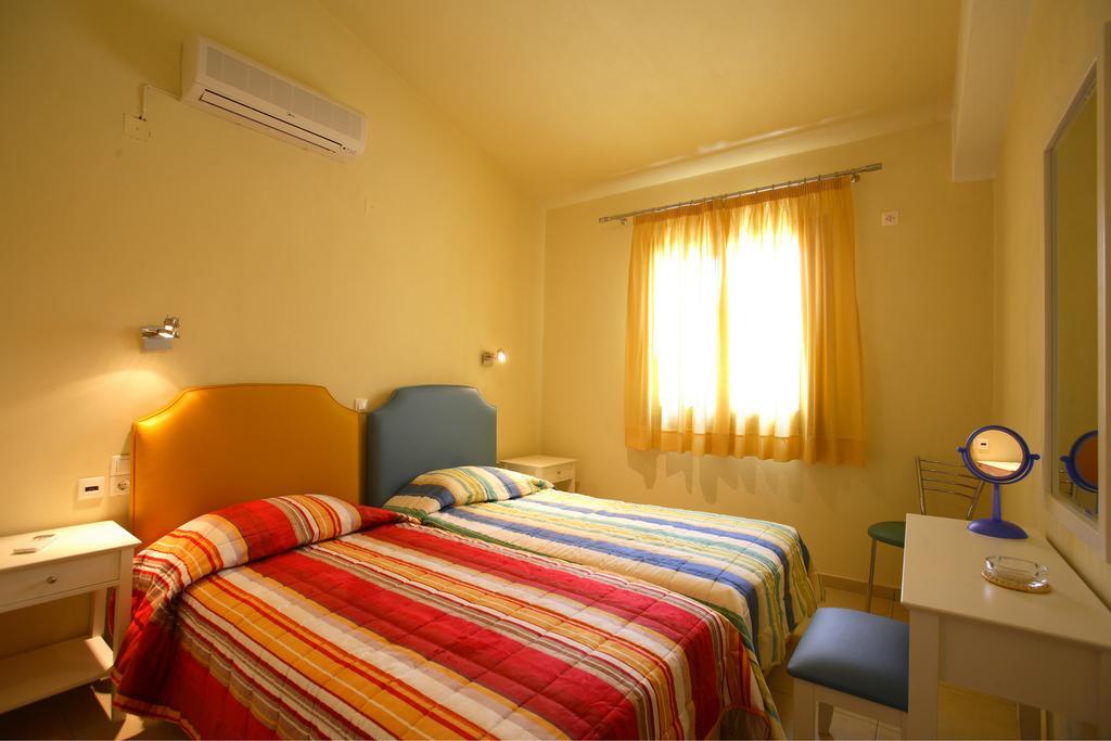 Porto Skopelos Villas Екстер'єр фото