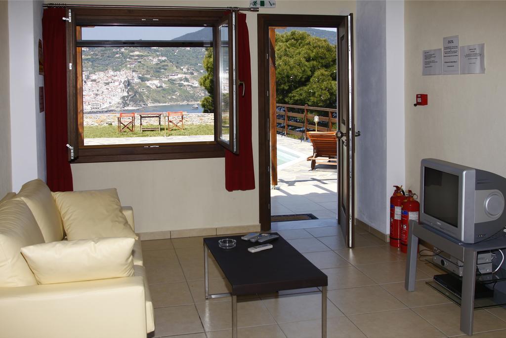 Porto Skopelos Villas Екстер'єр фото